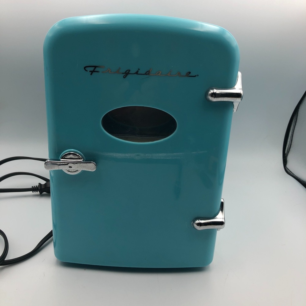 Frigidaire Retro Mini Portable Electric Cooler/Warmer Turquoise 4L 120V AC/DC